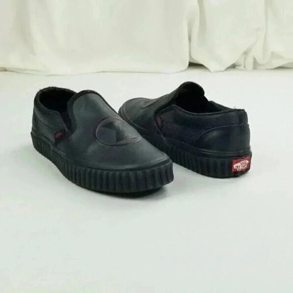 Vans Women's 6.5 Men's 5 Marvel Black Widow Classic Slip-On Logo Tag Sneakers - Picture 6 of 12
